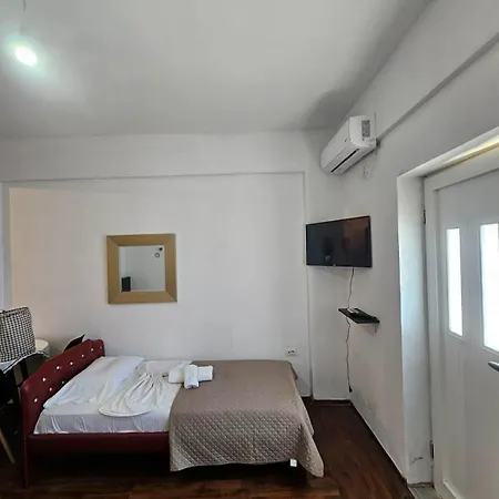 Apartment Panoramic View Qeparo